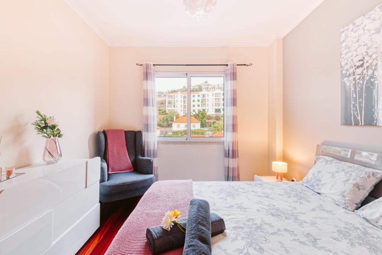 Vip VI - Sea View Apartment Caniço Eksteriør billede