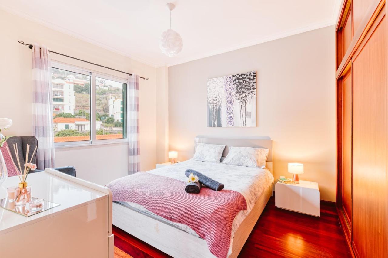 Vip VI - Sea View Apartment Caniço Eksteriør billede