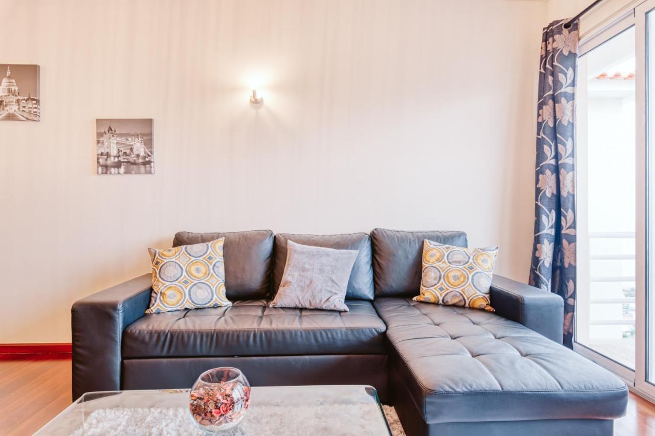 Vip VI - Sea View Apartment Caniço Eksteriør billede