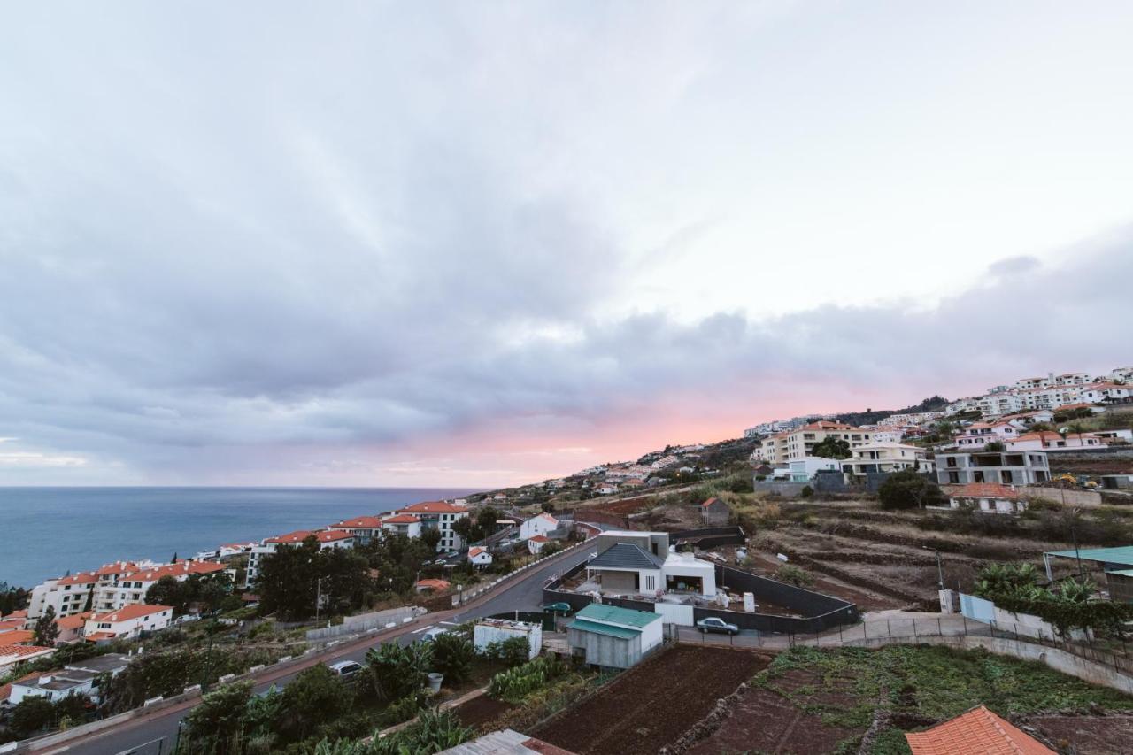 Vip VI - Sea View Apartment Caniço Eksteriør billede