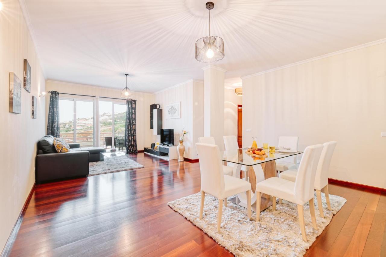 Vip VI - Sea View Apartment Caniço Eksteriør billede