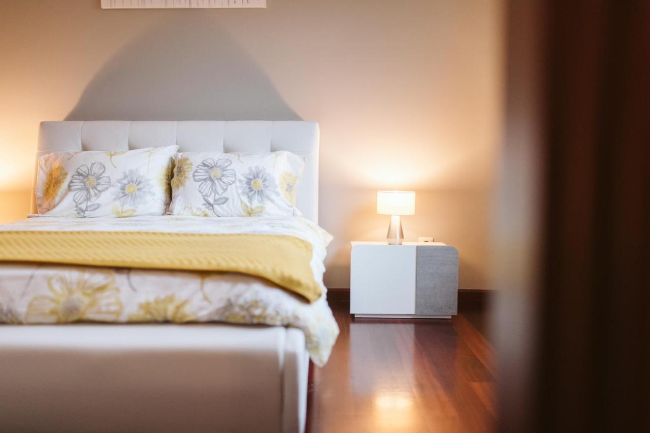 Vip VI - Sea View Apartment Caniço Eksteriør billede