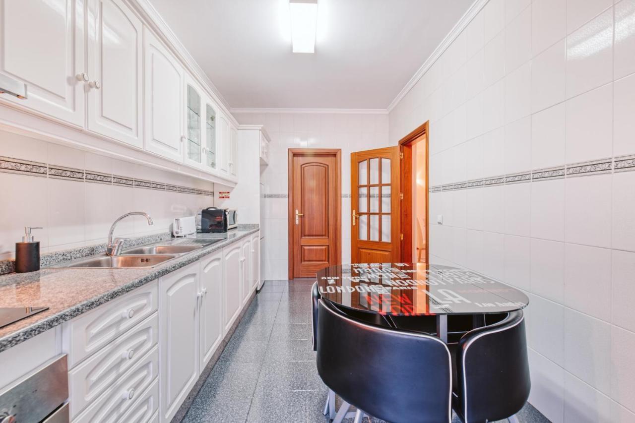 Vip VI - Sea View Apartment Caniço Eksteriør billede